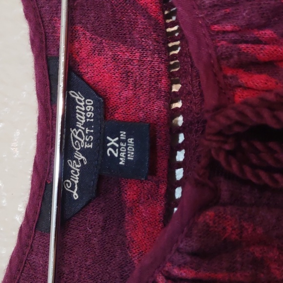 VERY USED LUCKY BRAND FLORAL SHORT SLEEVE PINK AND PURPLE SIZE 2X - Picture 2 of 16